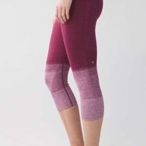 Lululemon Seamlessly Street Crop